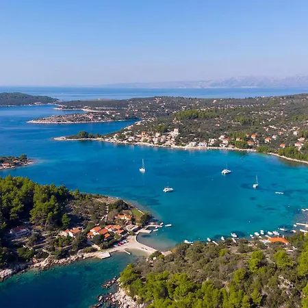 Сasa de vacaciones Beautiful In Gradina With Kitchen