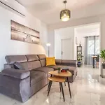 Beautiful In Gradina With Kitchen