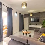 Beautiful In Gradina With Kitchen *