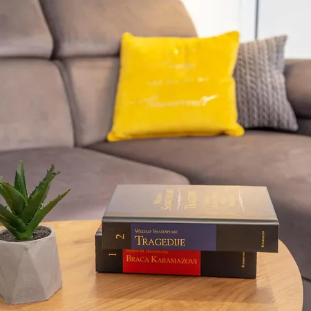 Beautiful In Gradina With Kitchen