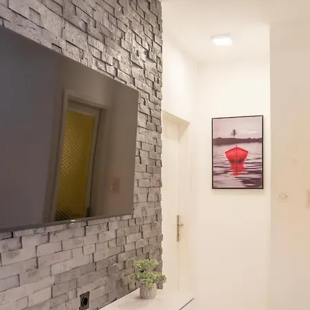 Ferienhaus Beautiful In Gradina With Kitchen