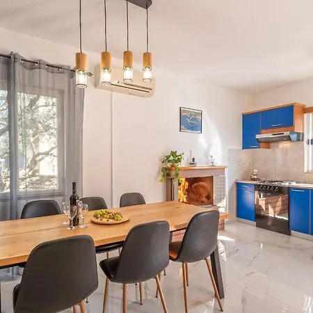 Ferienhaus Beautiful In Gradina With Kitchen *